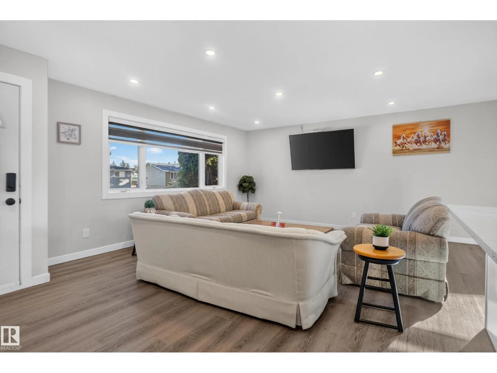 67 HENRY AV NW