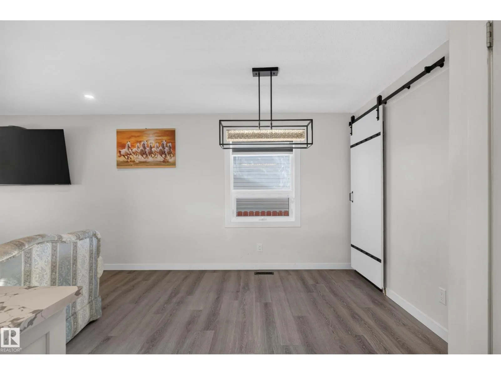67 HENRY AV NW