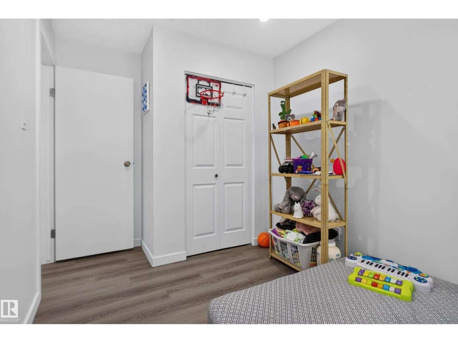 67 HENRY AV NW