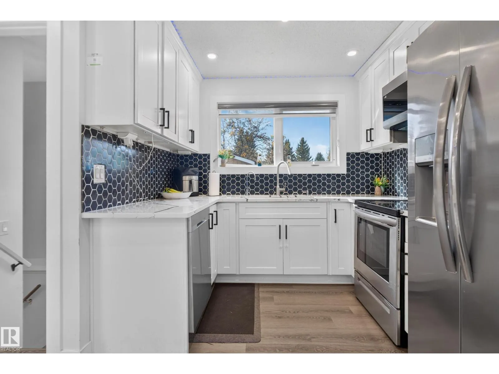 67 HENRY AV NW