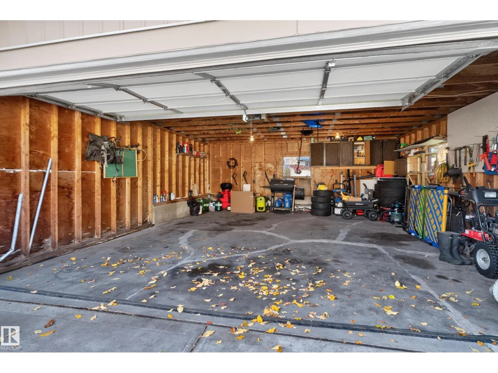 67 HENRY AV NW