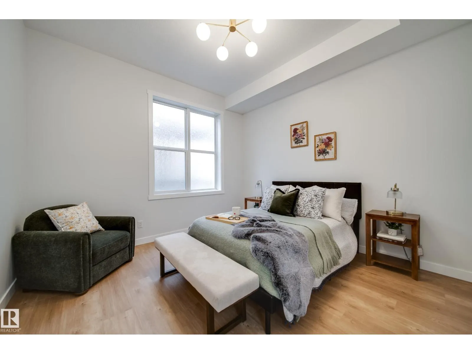 #228 10531 117 ST NW