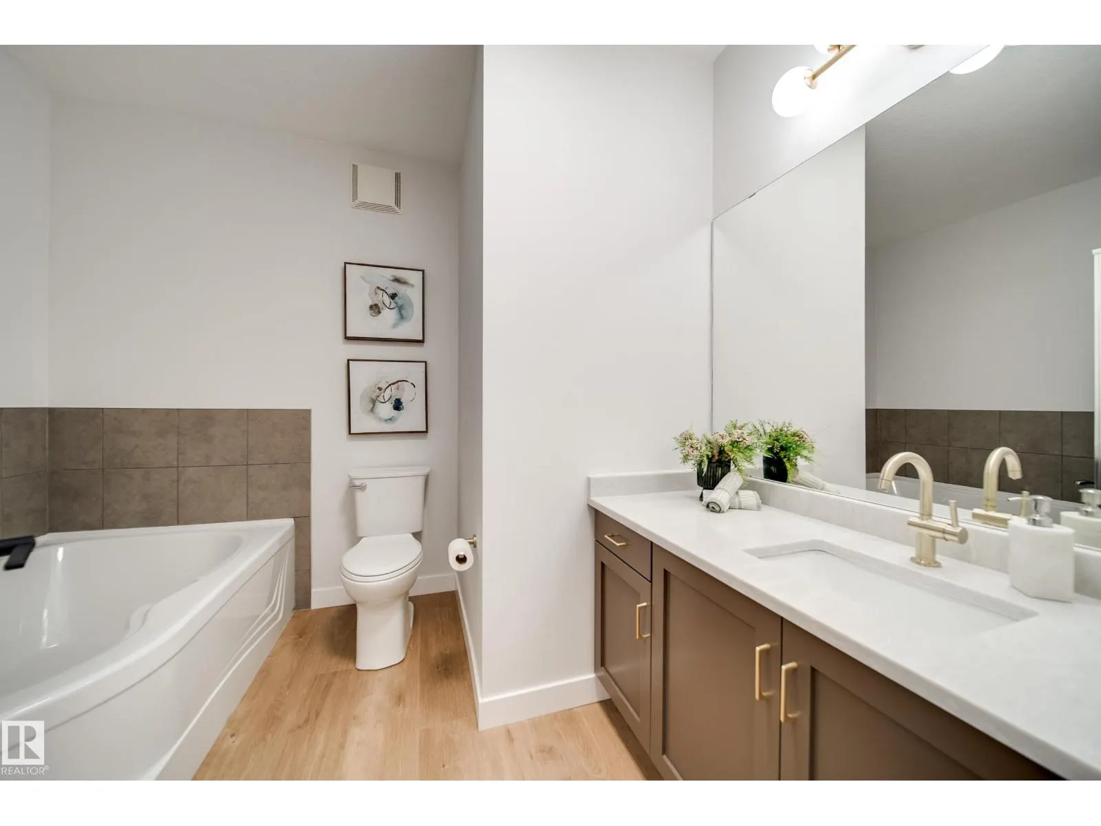 #228 10531 117 ST NW
