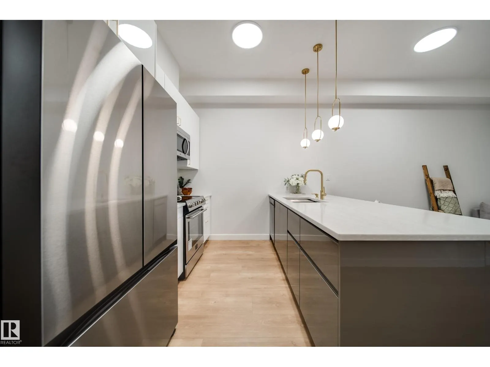 #228 10531 117 ST NW