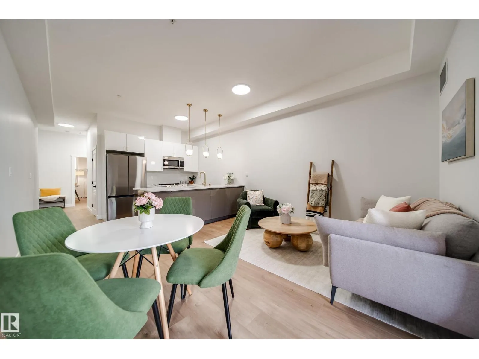 #228 10531 117 ST NW