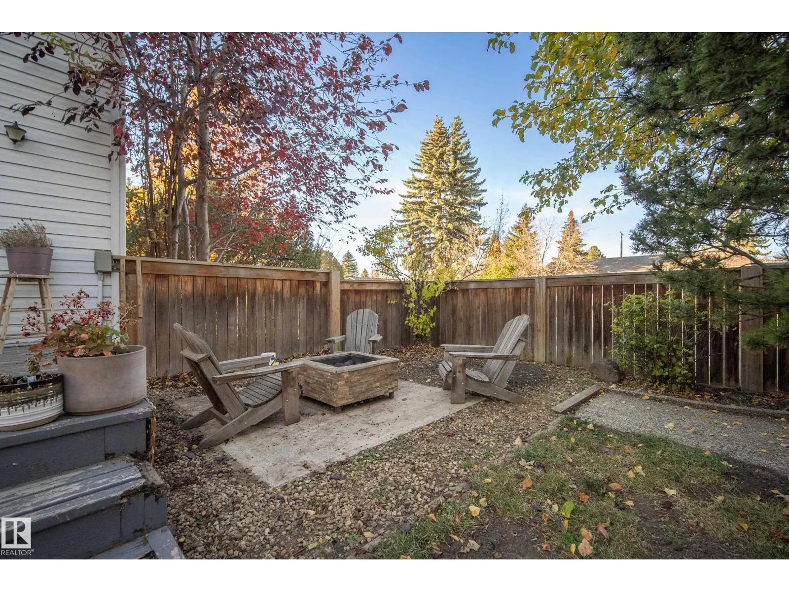 7135 81 ST NW