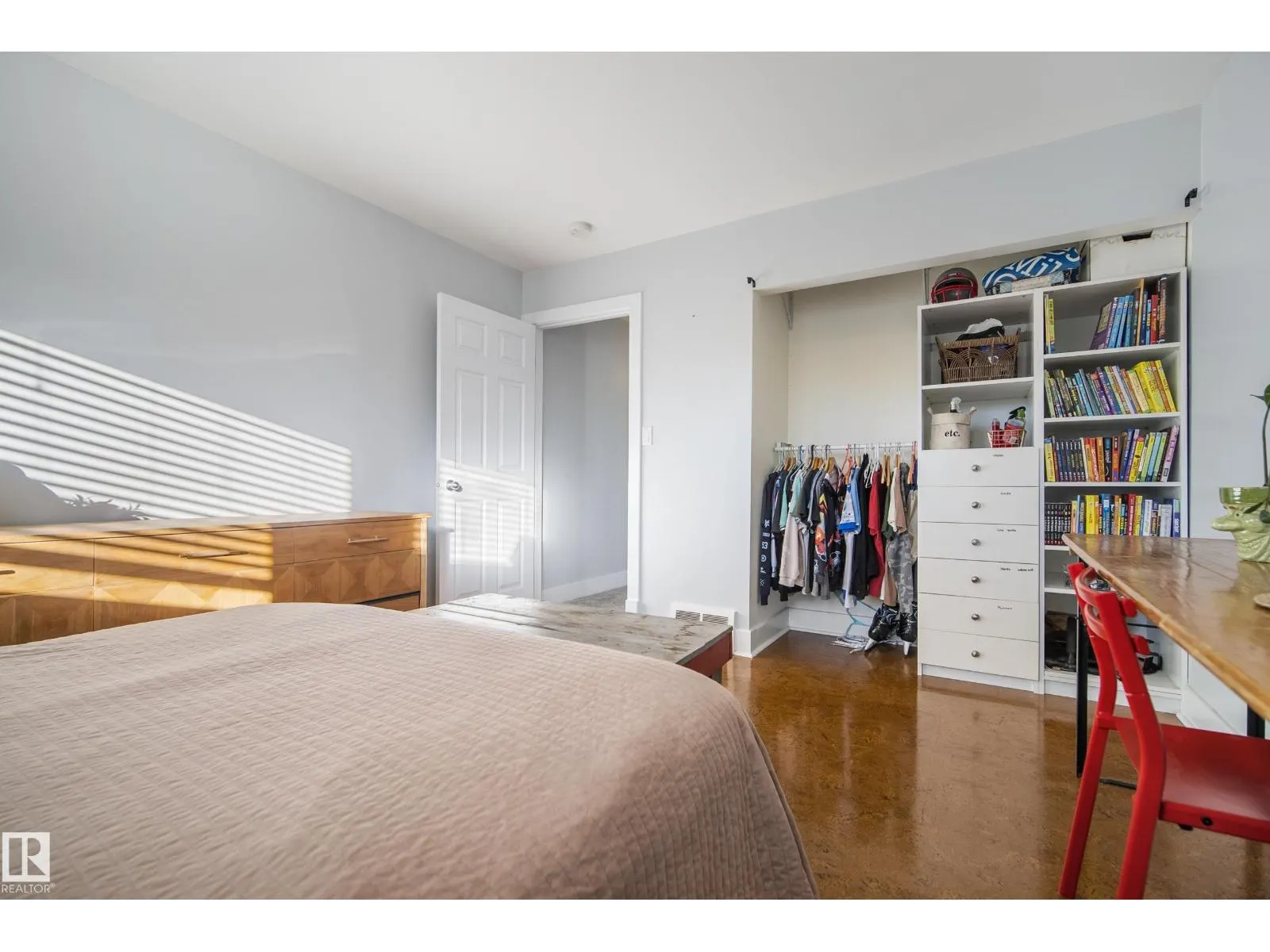 7135 81 ST NW