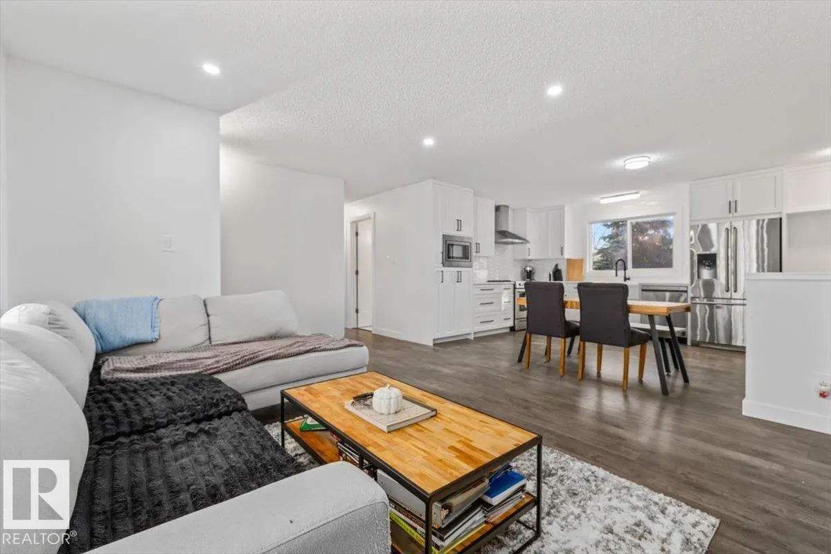 42 GLENGARRY CR