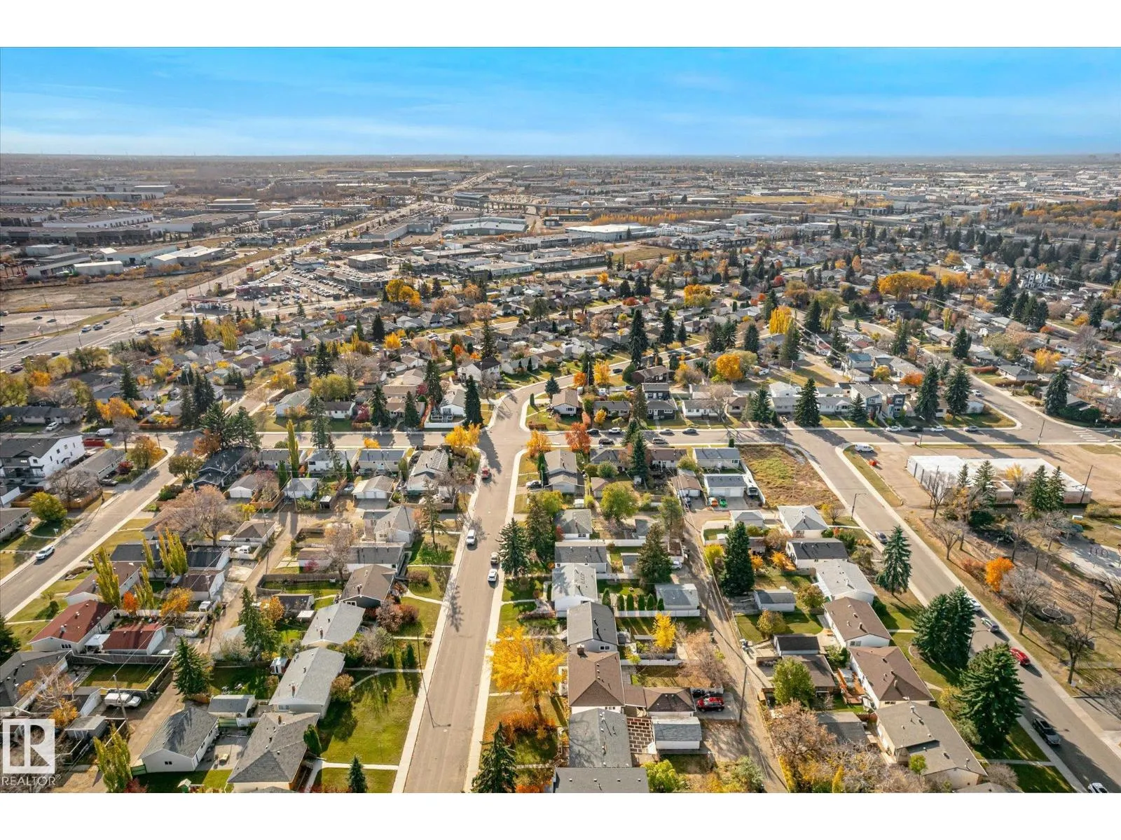 7308 77 ST NW