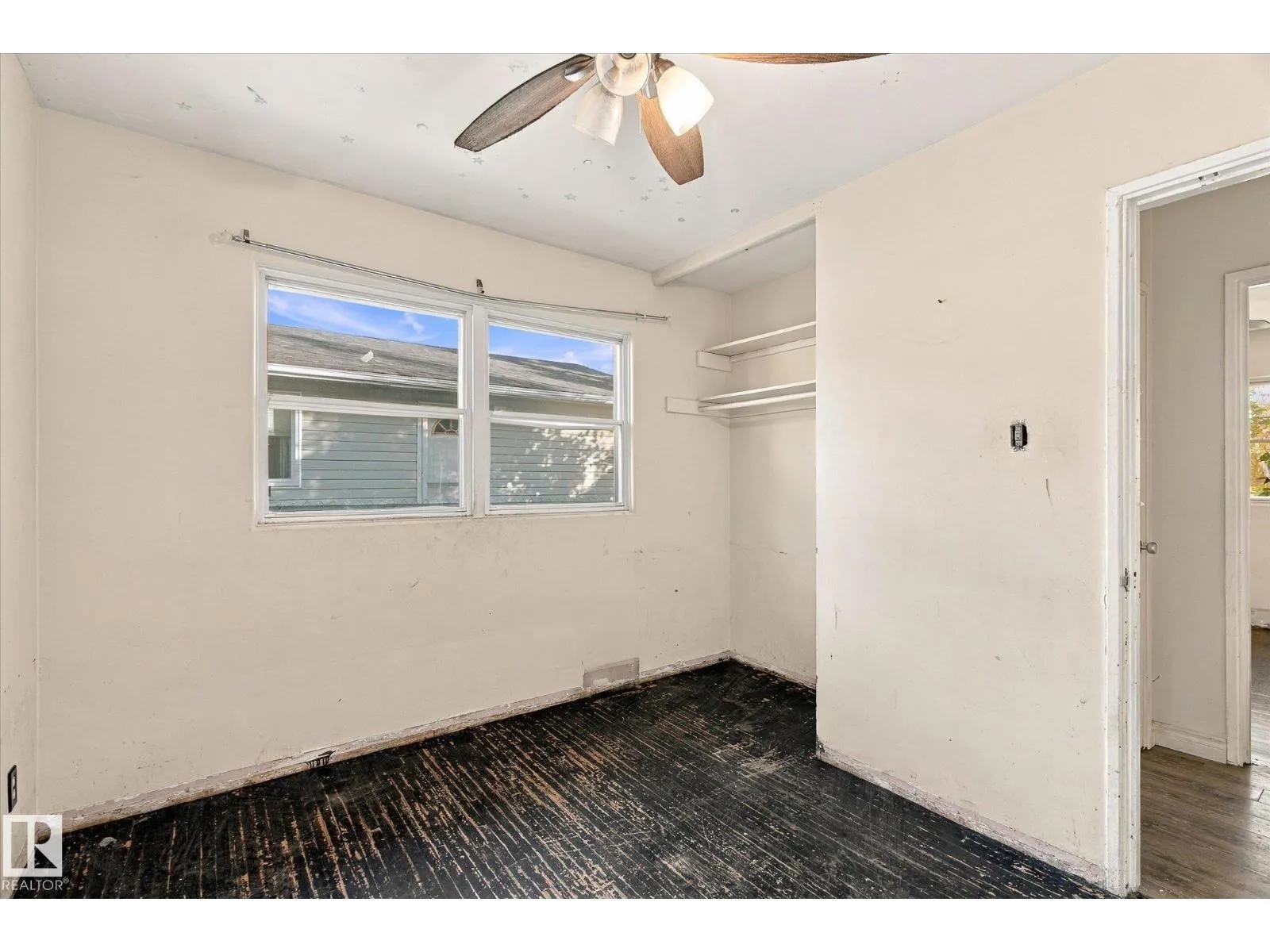 7308 77 ST NW