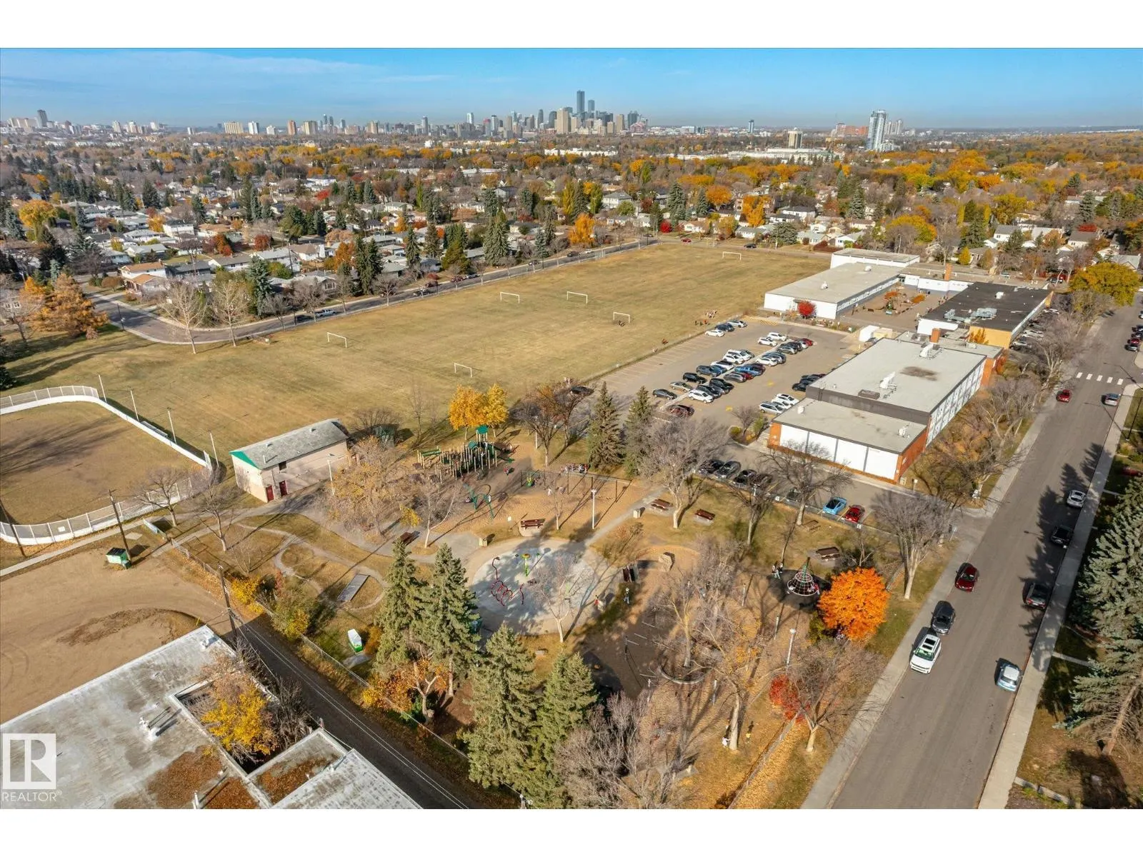 7308 77 ST NW