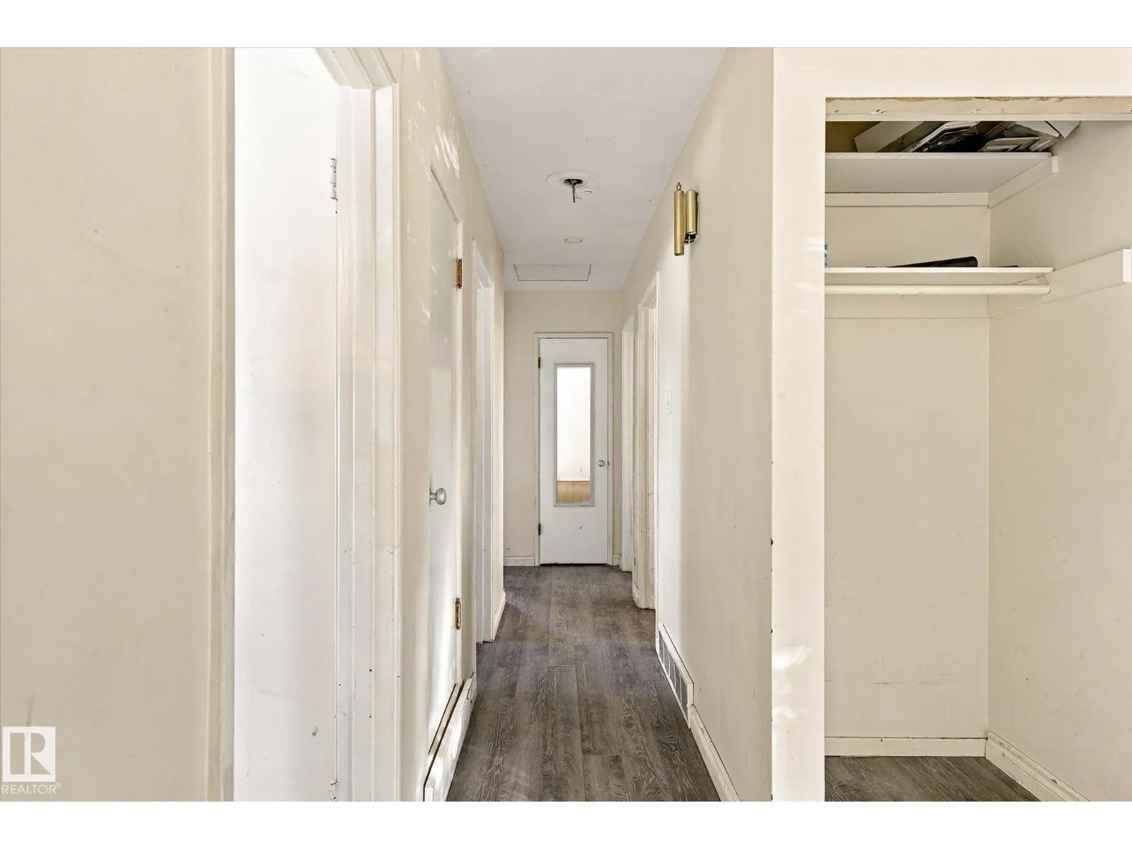7308 77 ST NW