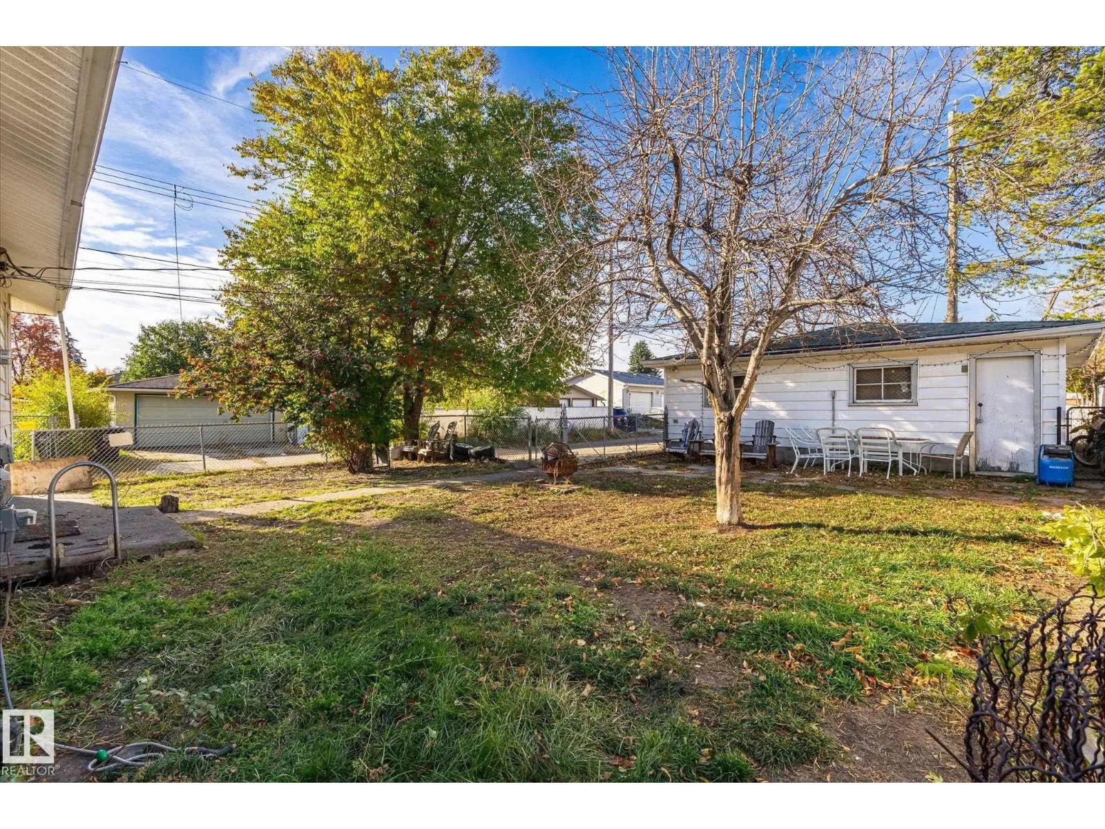 7308 77 ST NW