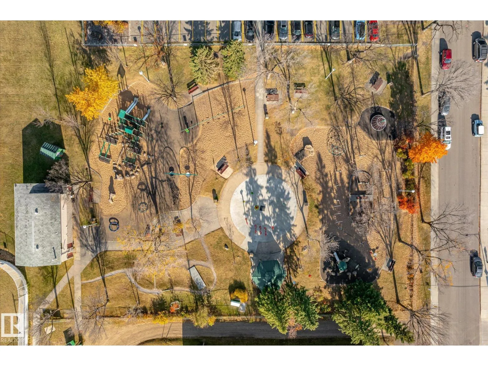 7308 77 ST NW