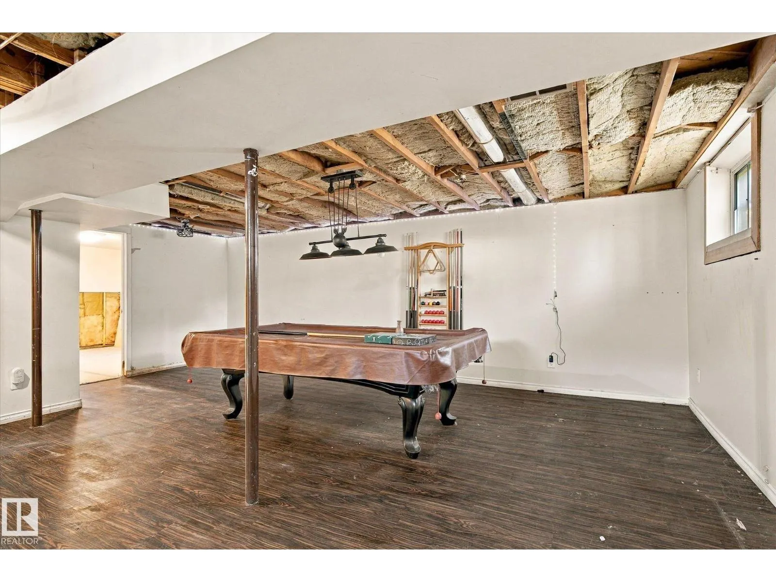 7308 77 ST NW
