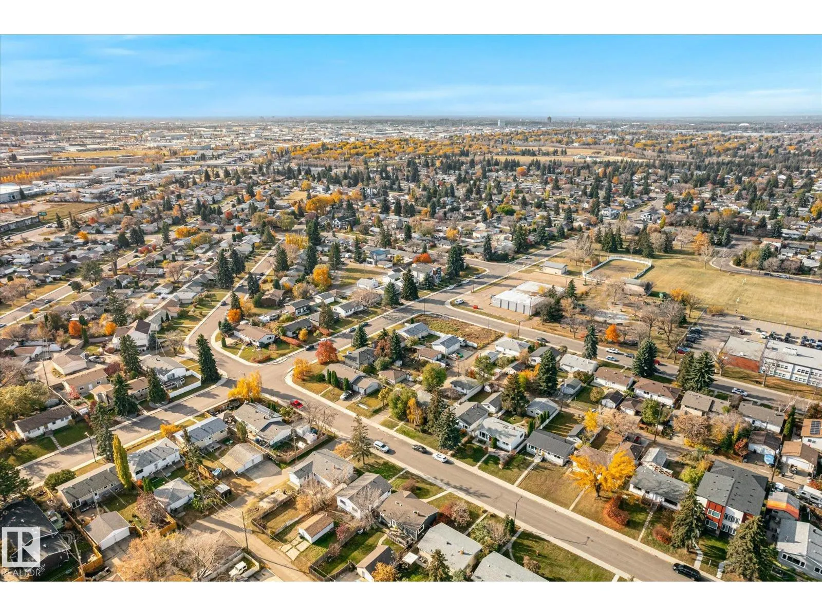 7308 77 ST NW