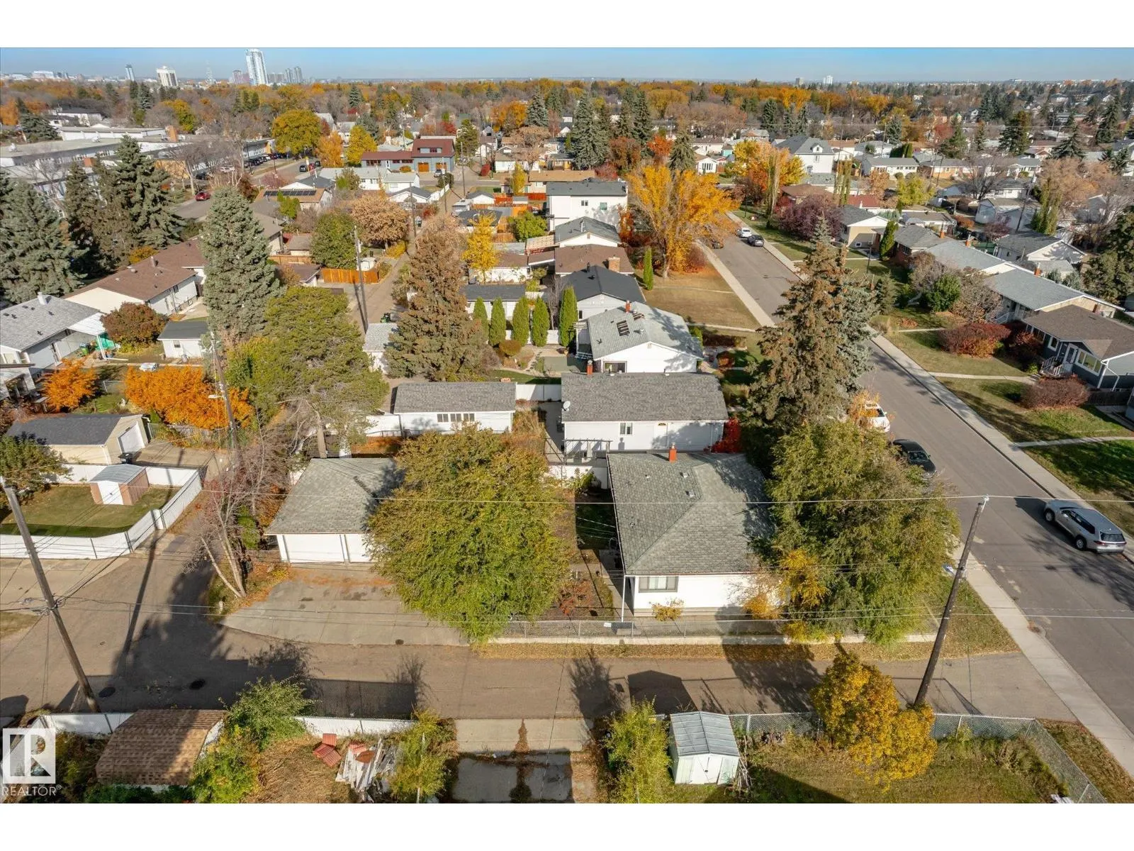 7308 77 ST NW