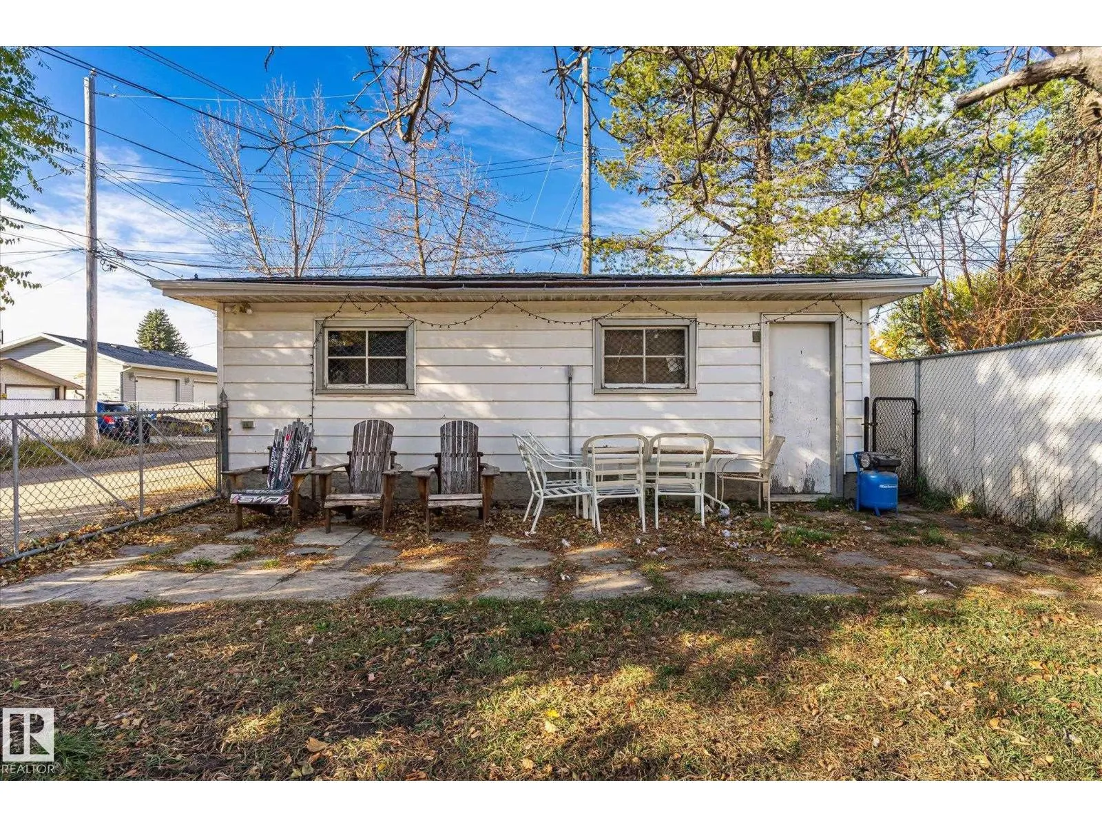 7308 77 ST NW