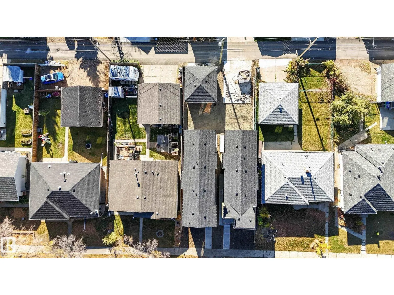 3605 112 AV NW NW
