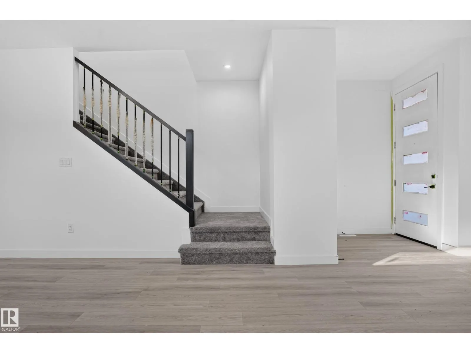 3605 112 AV NW NW
