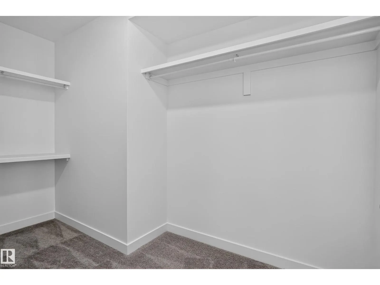 3605 112 AV NW NW