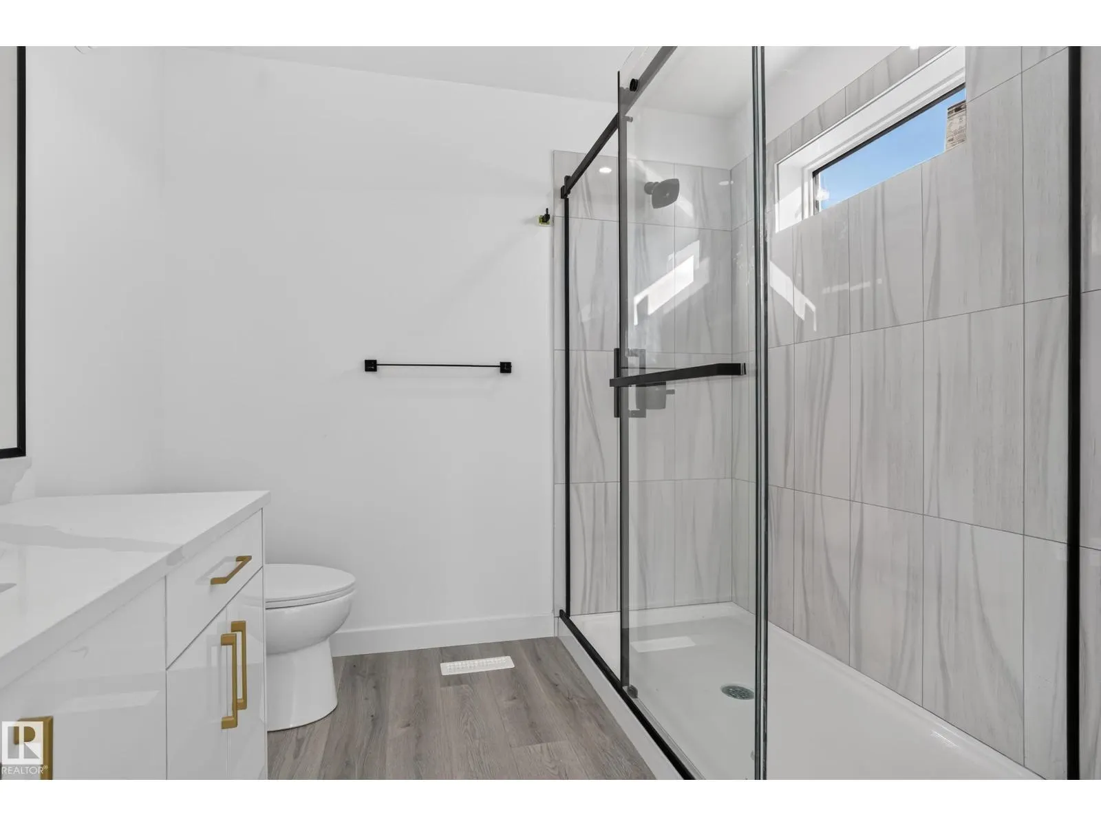3605 112 AV NW NW