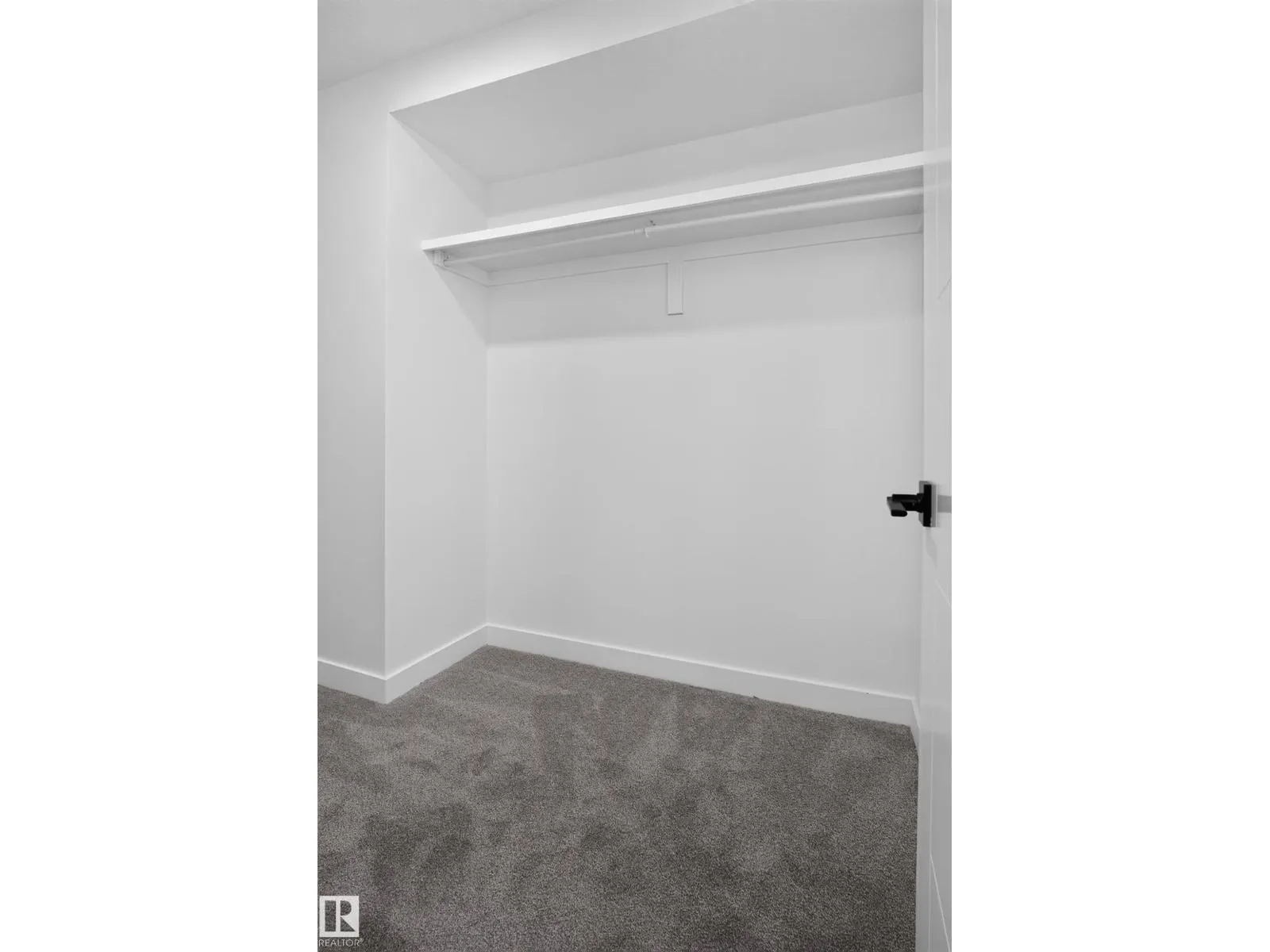 3605 112 AV NW NW