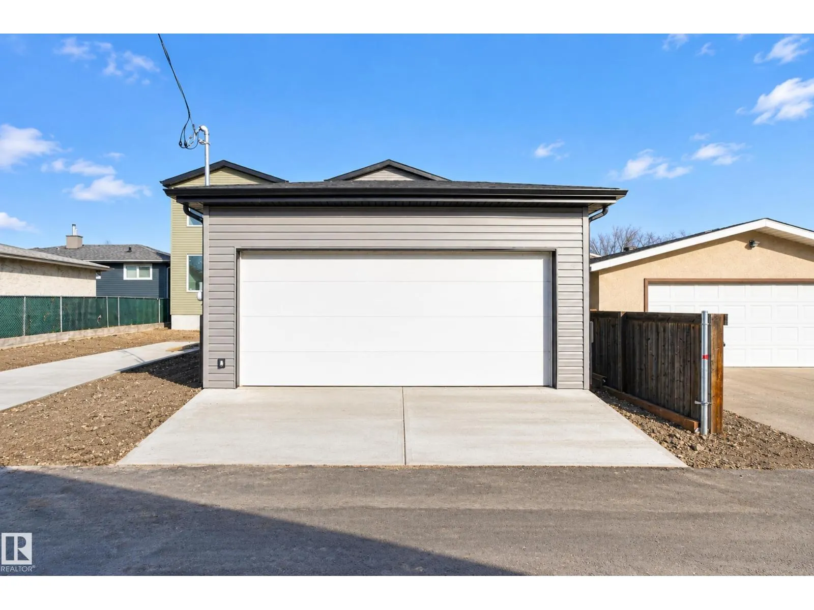 3605 112 AV NW NW