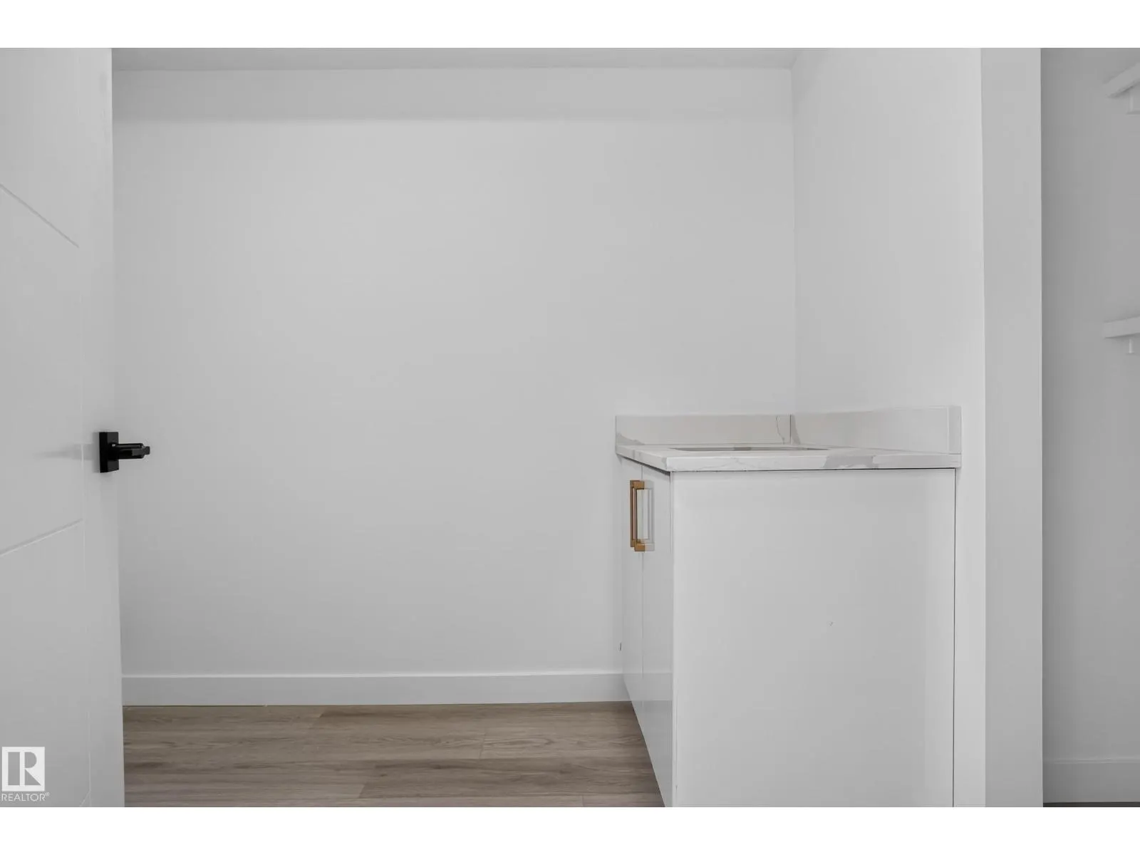 3605 112 AV NW NW