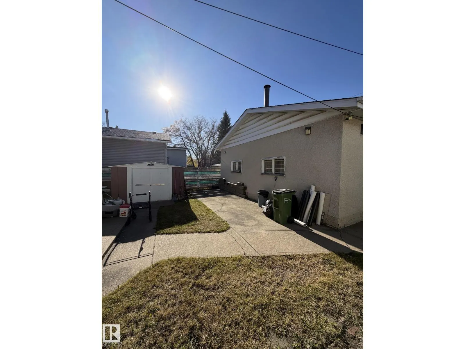 12032 69 ST NW