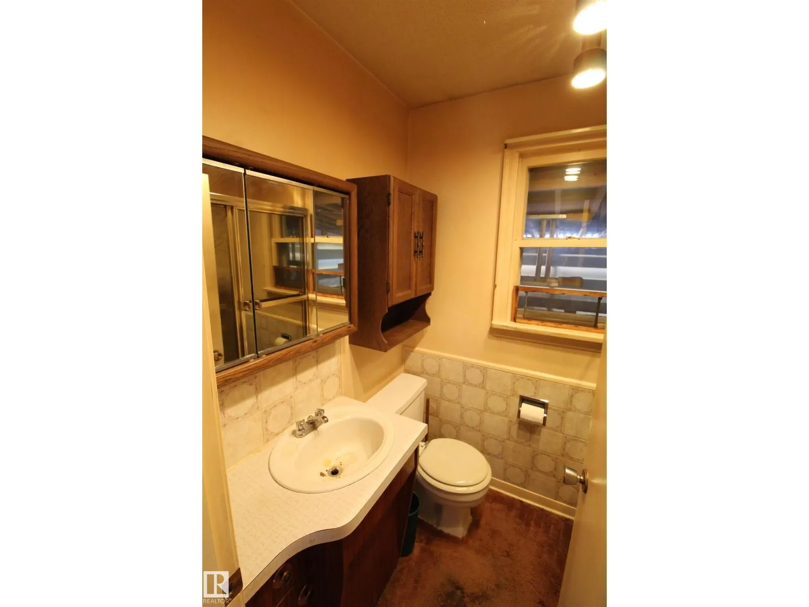 12032 69 ST NW