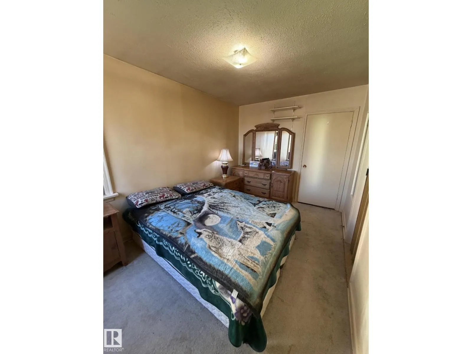 12032 69 ST NW