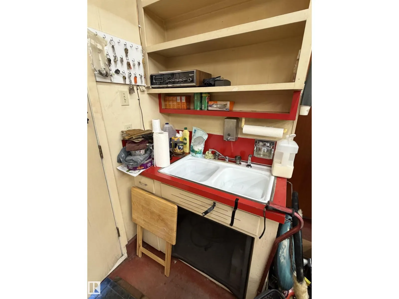 12032 69 ST NW