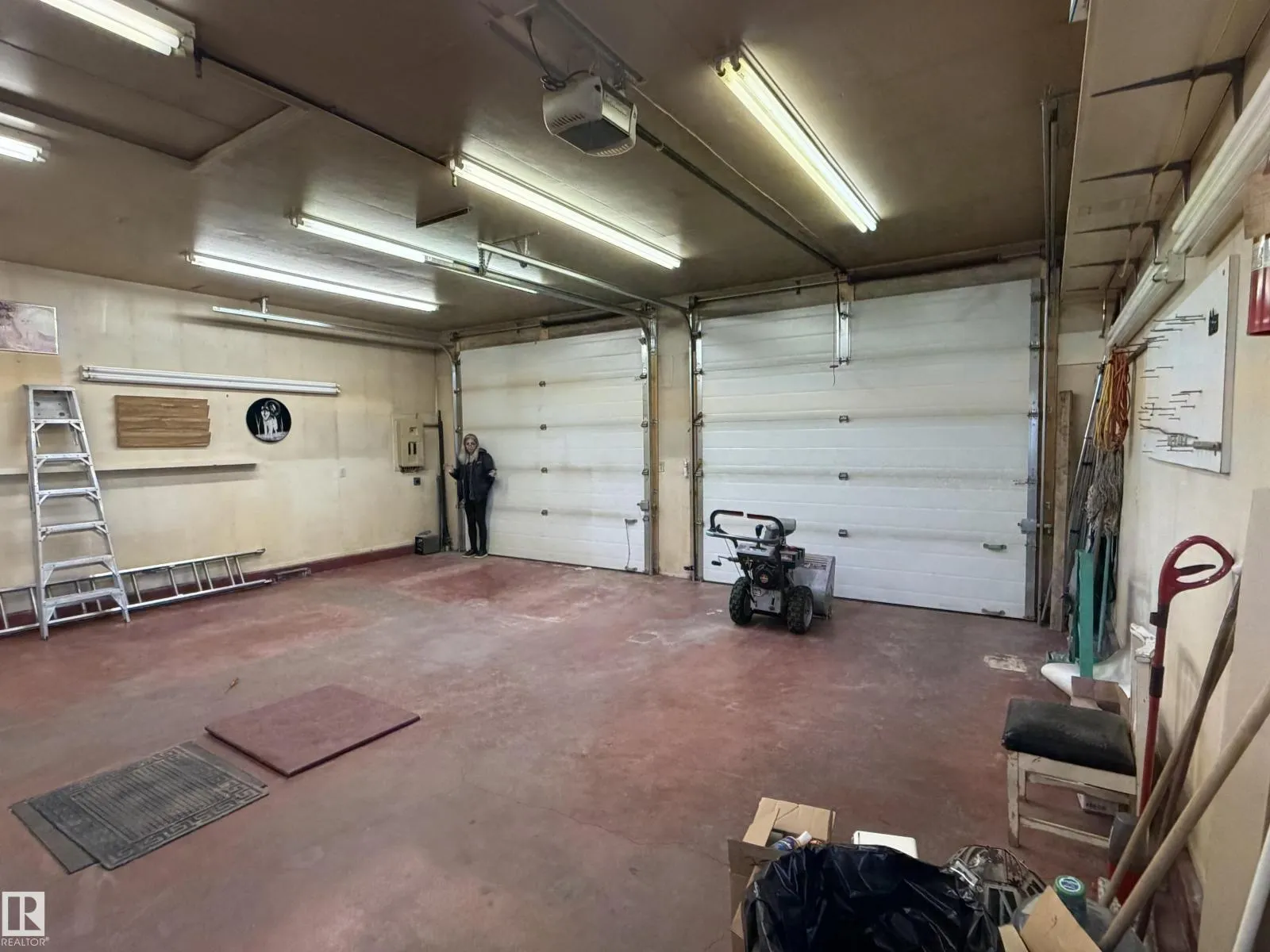 12032 69 ST NW