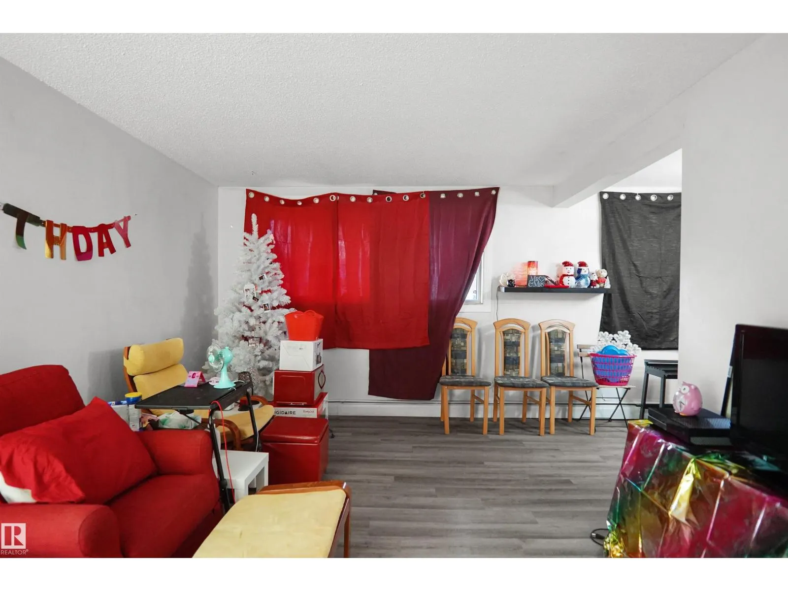 #106 10140 151 ST NW NW