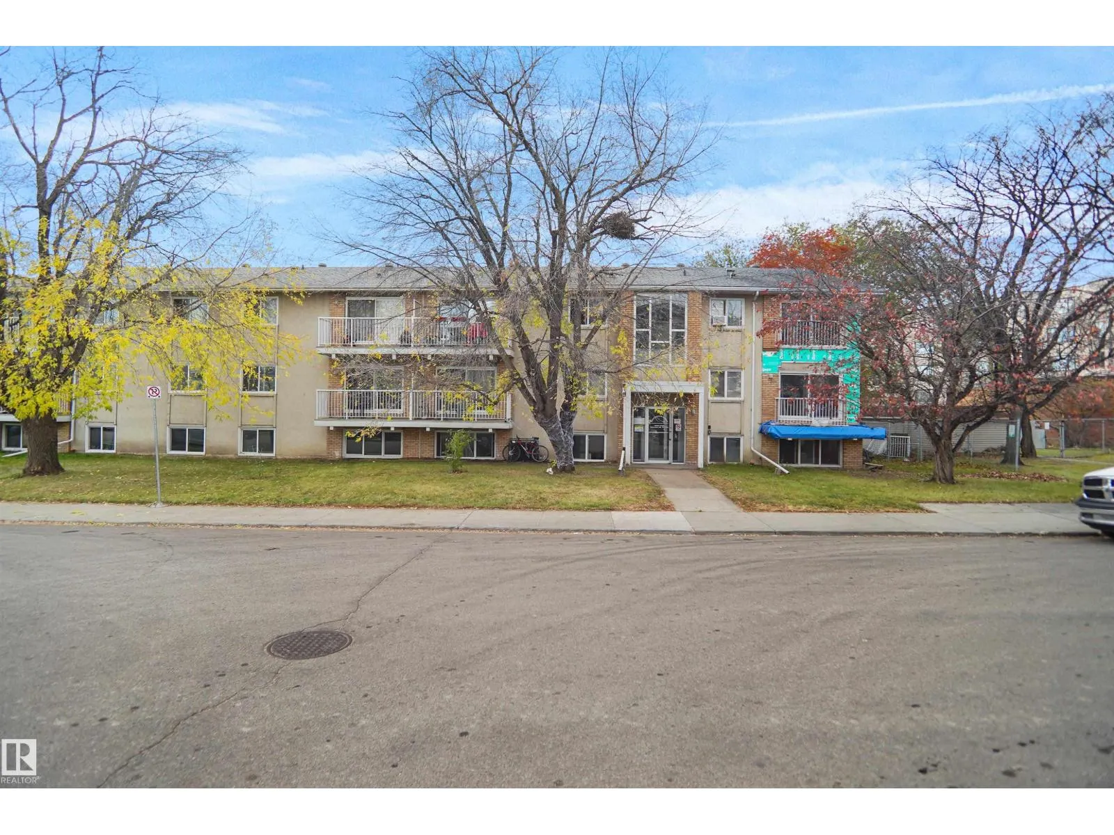 #106 10140 151 ST NW NW