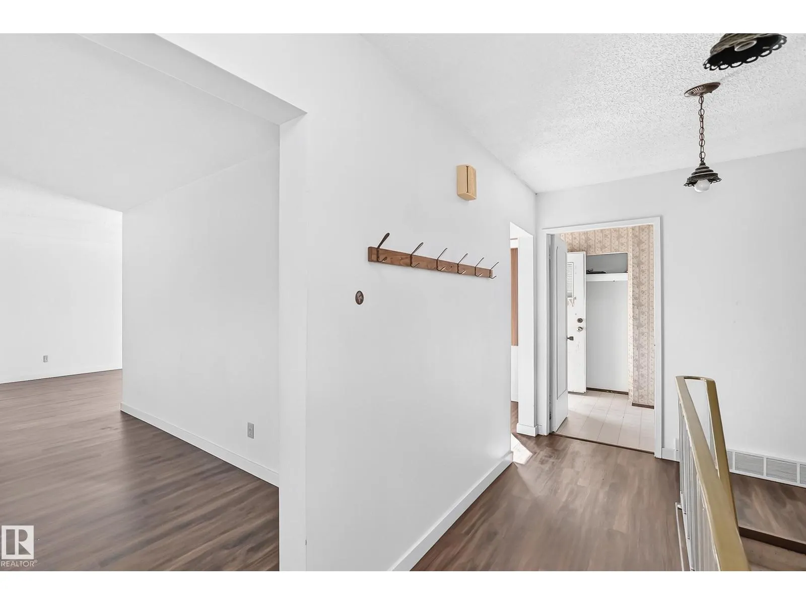 4008 124 ST NW