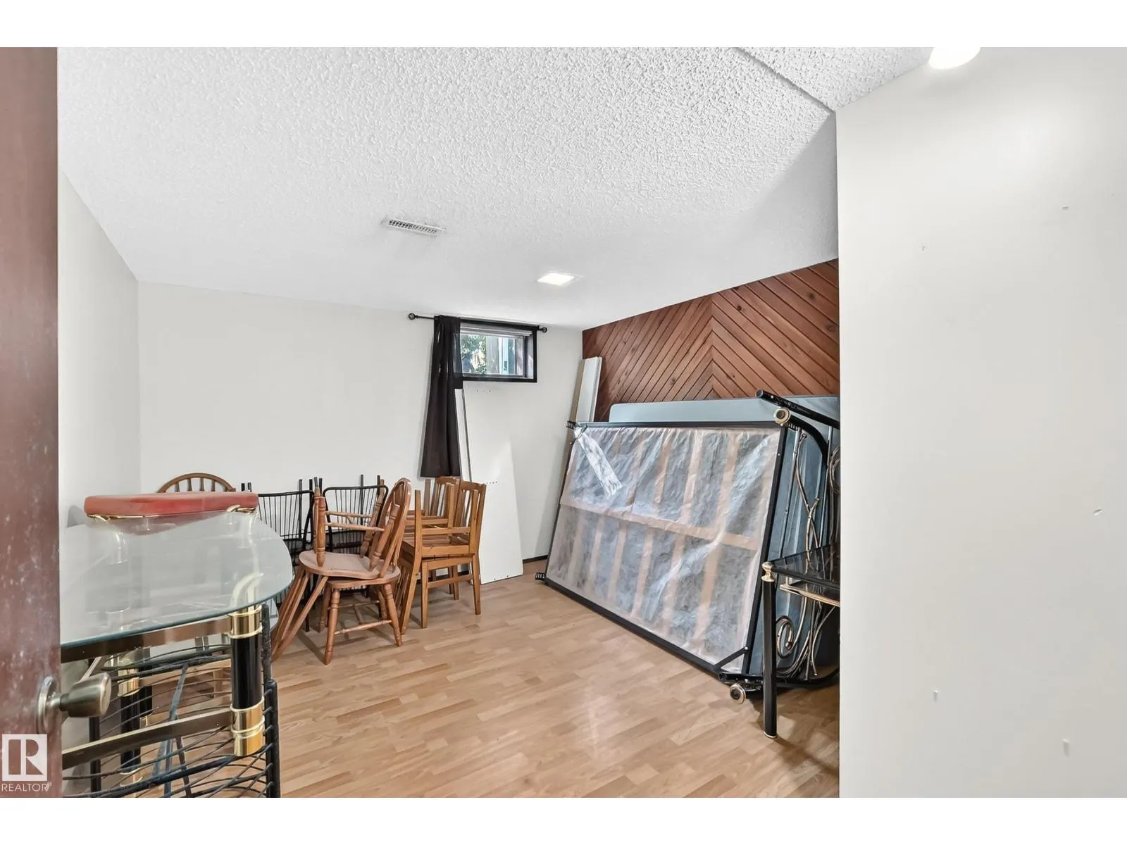 4008 124 ST NW