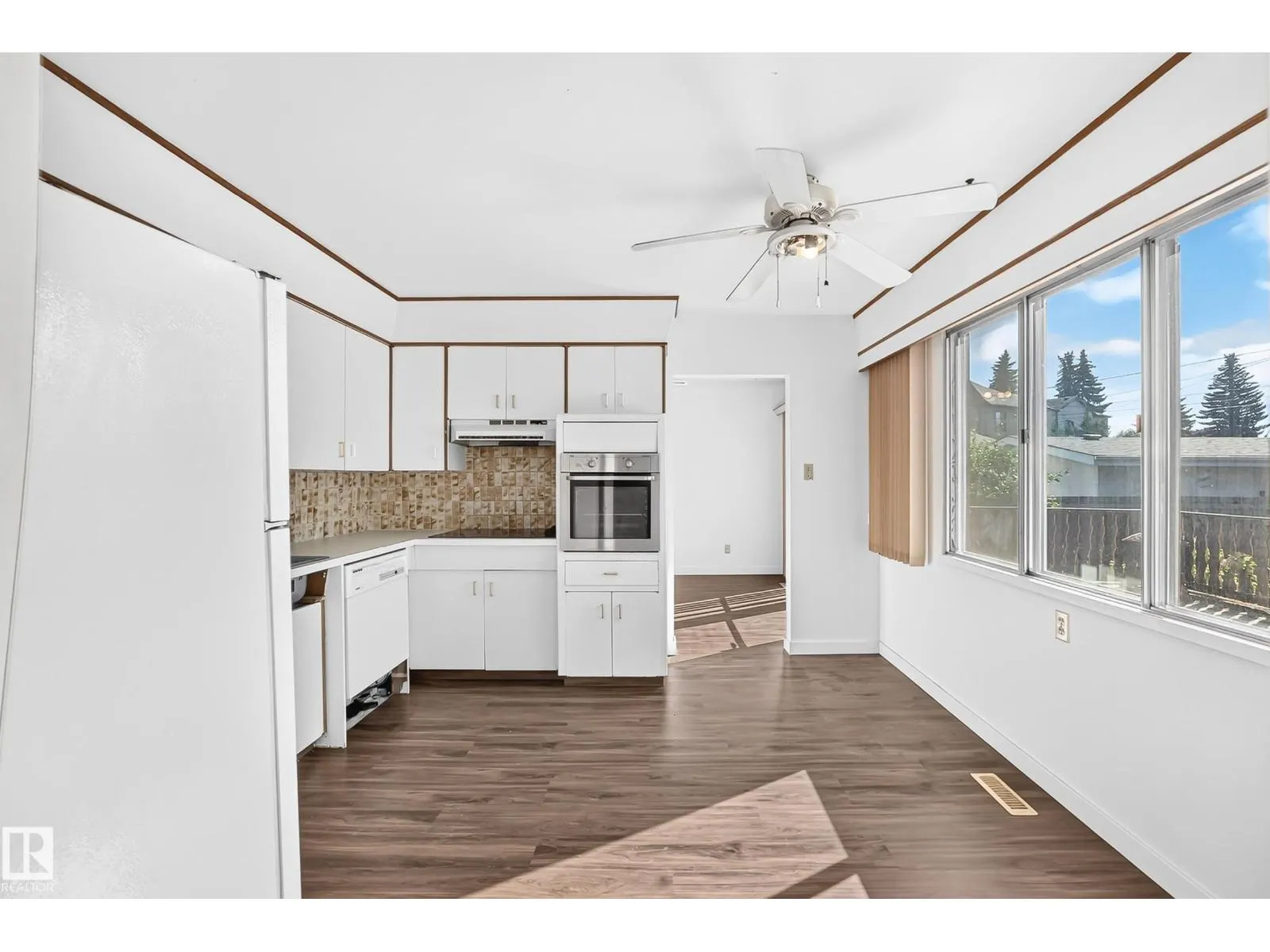 4008 124 ST NW