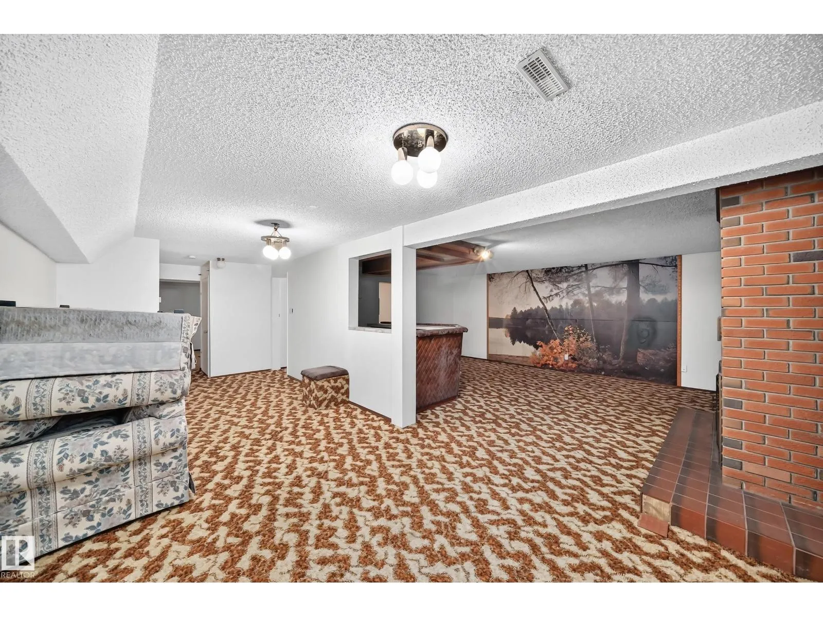 4008 124 ST NW