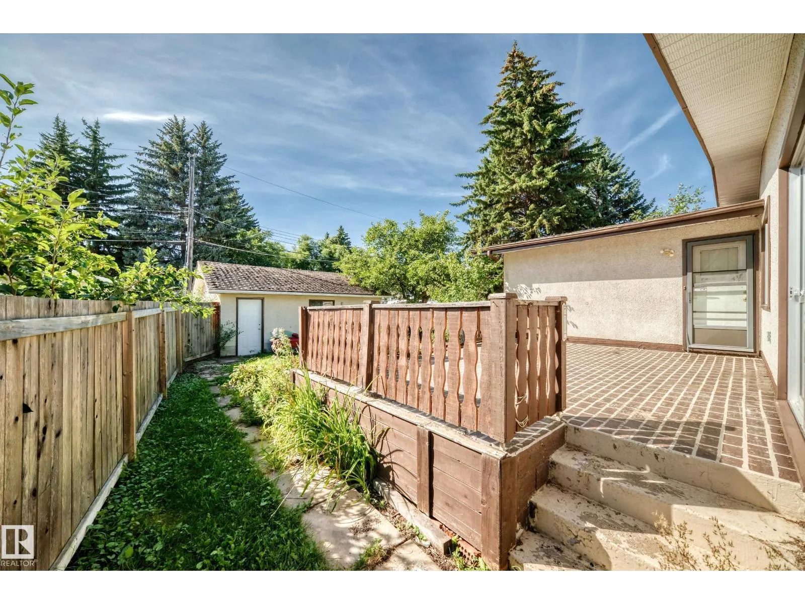 4008 124 ST NW