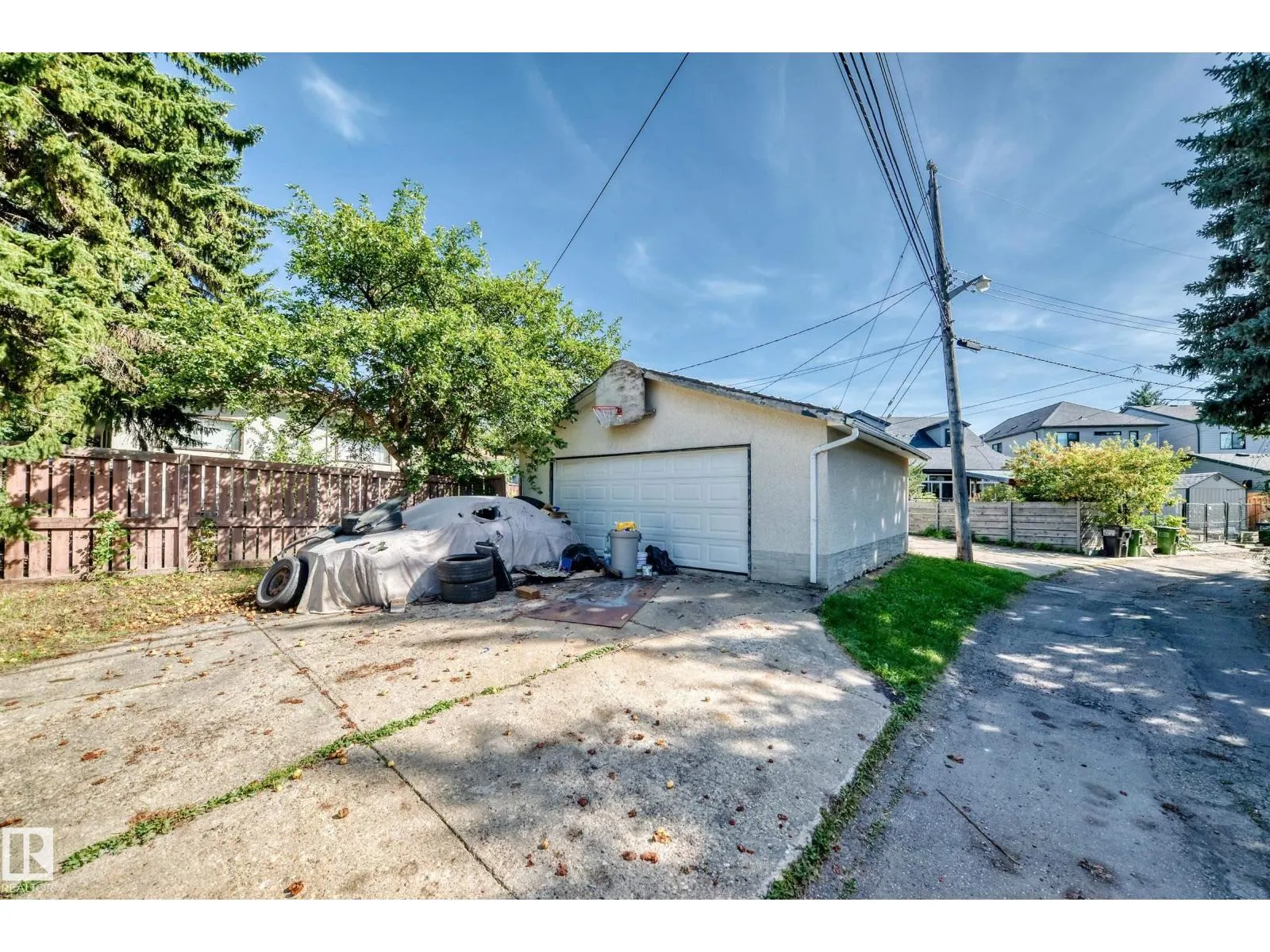 4008 124 ST NW
