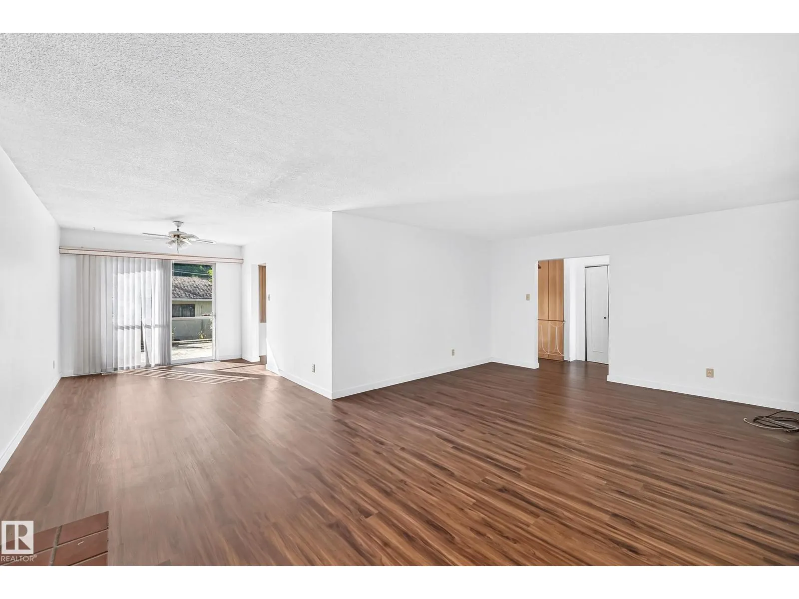 4008 124 ST NW