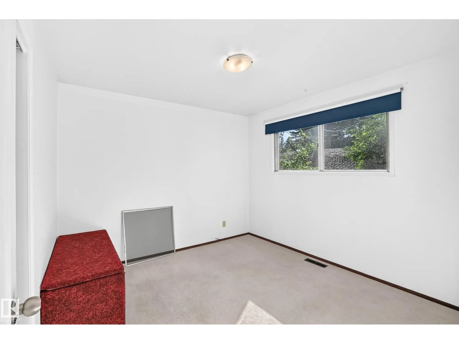 4008 124 ST NW