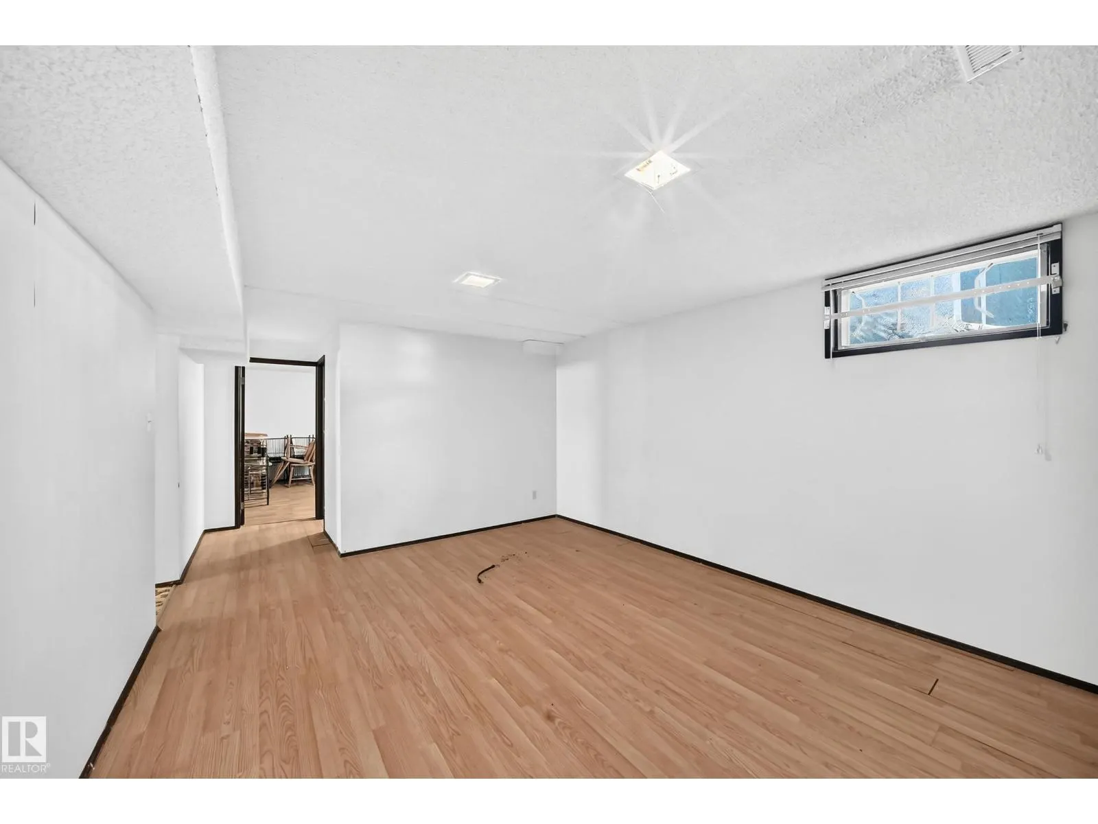 4008 124 ST NW