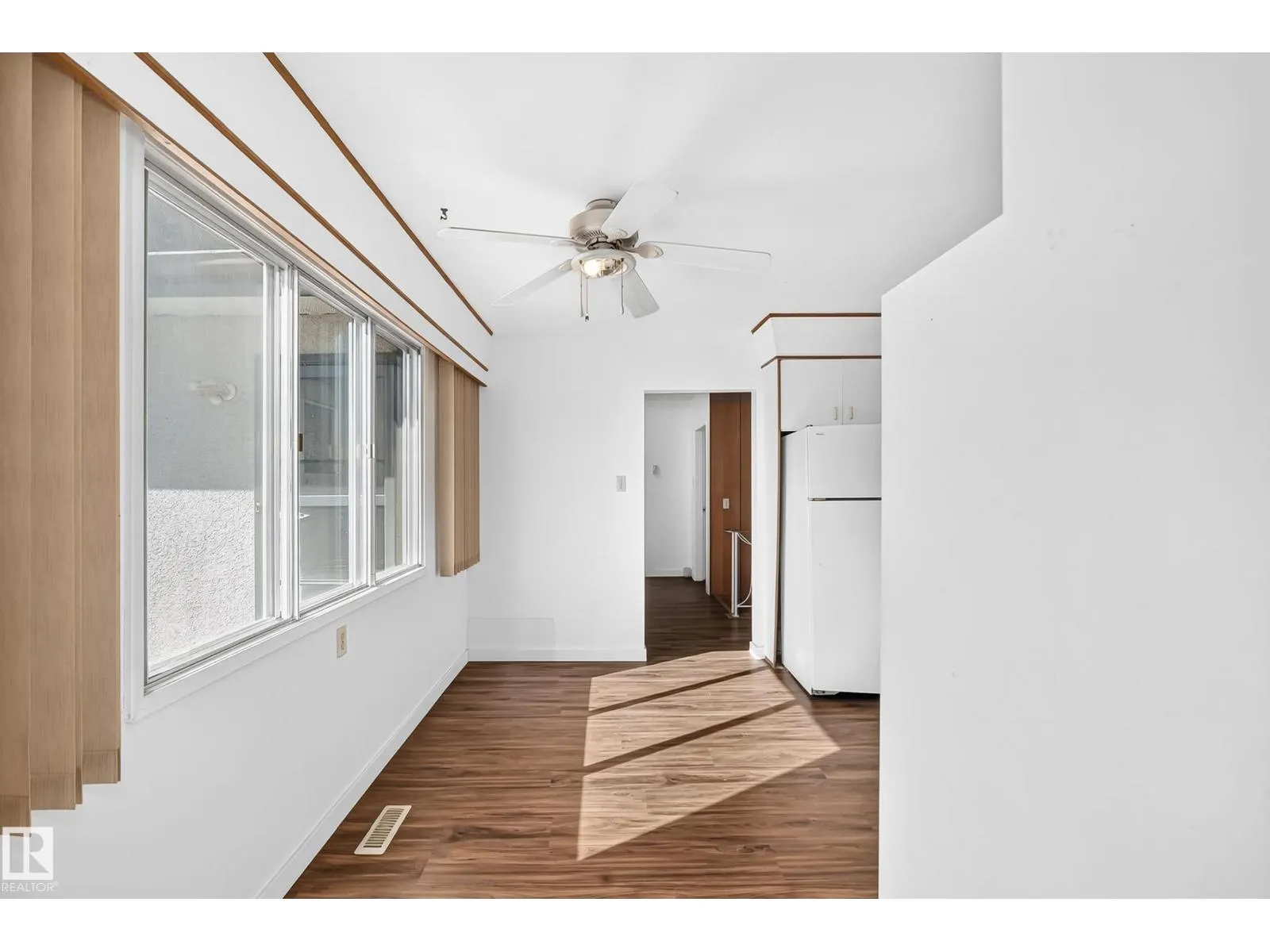 4008 124 ST NW