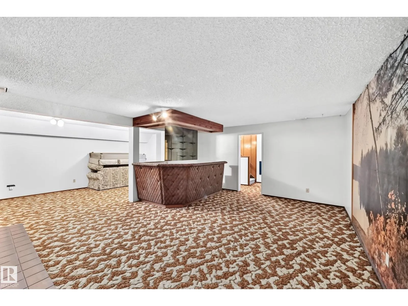 4008 124 ST NW