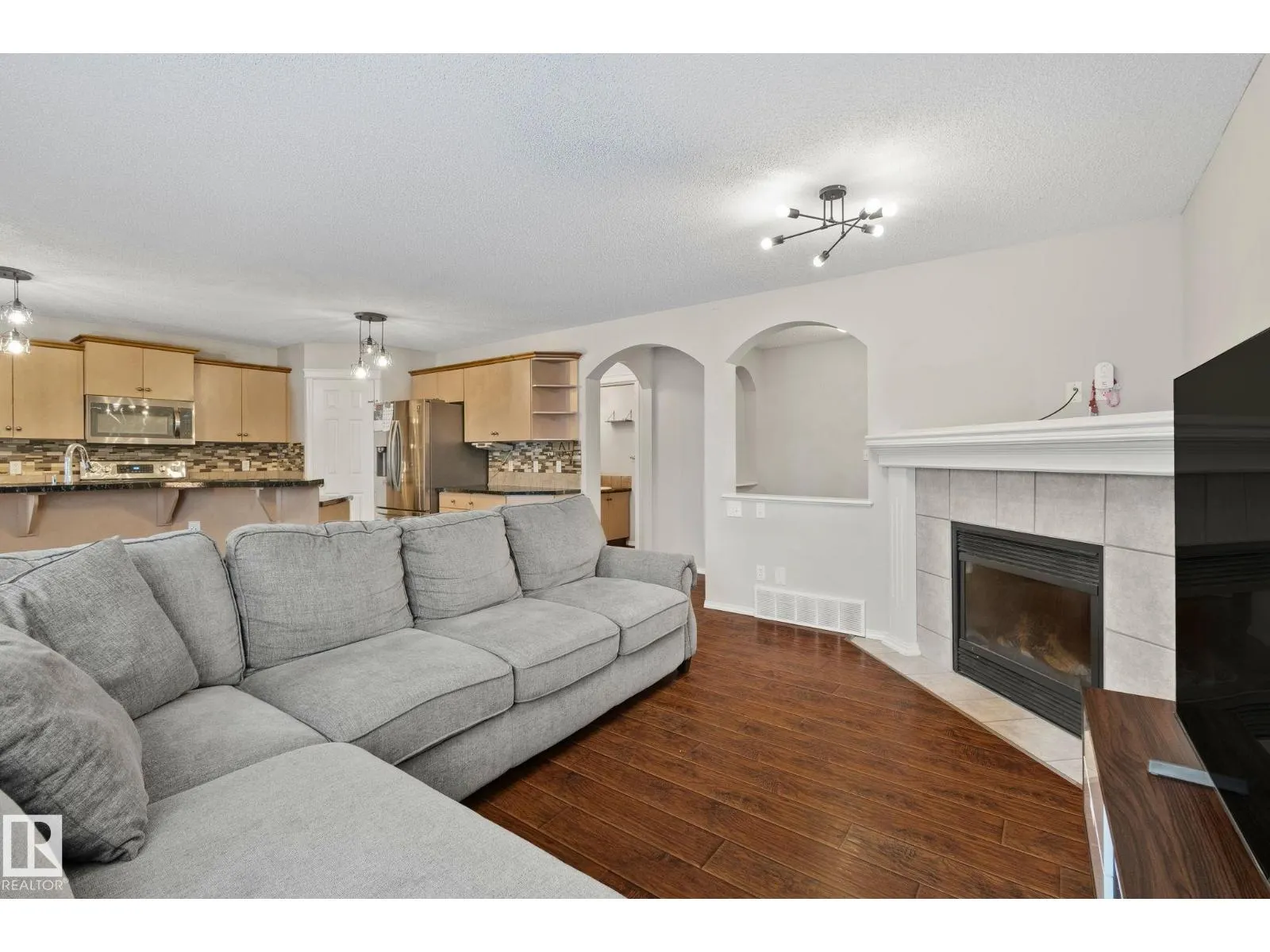 15140 141 ST NW