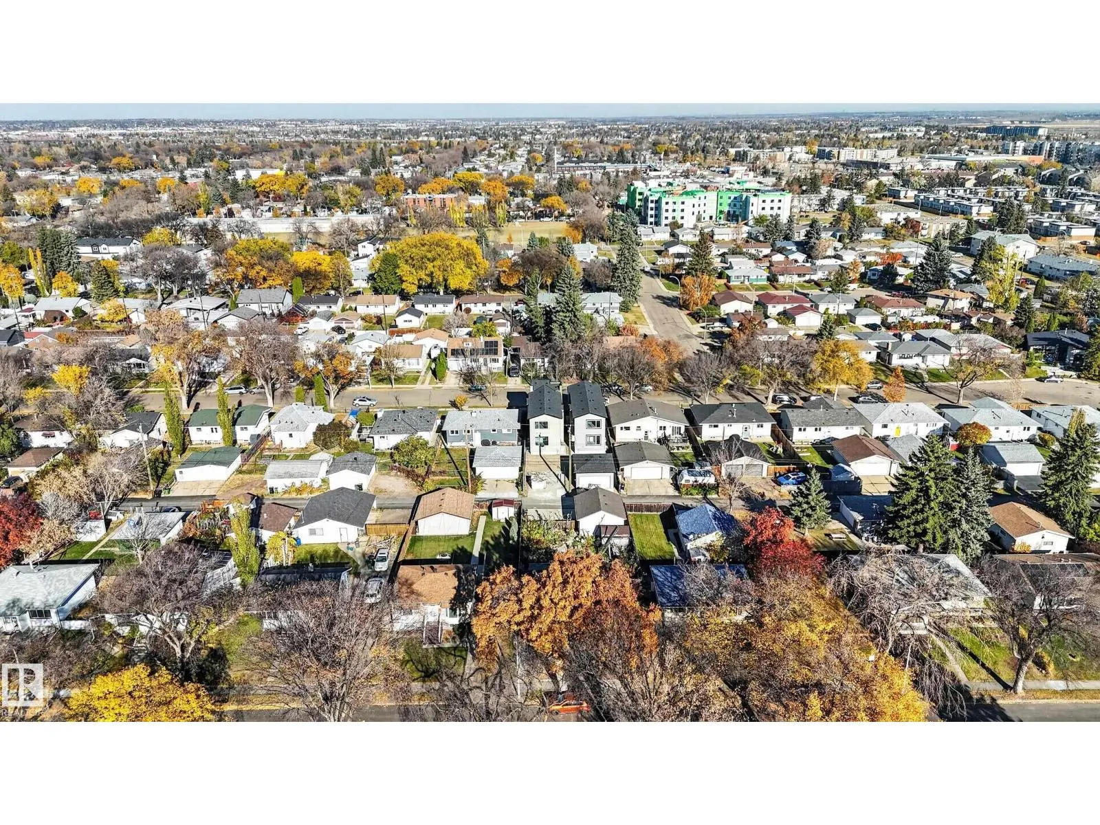 3607 112 AV NW NW