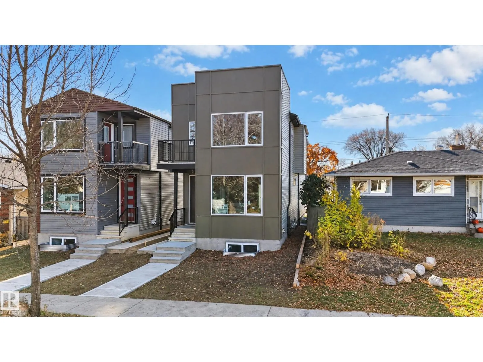 3607 112 AV NW NW